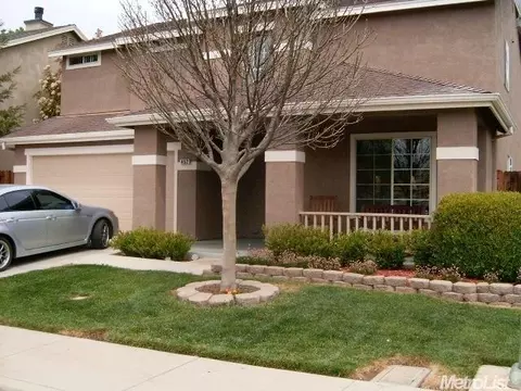 452 Red Robin Dr, Patterson, CA 95363 photo 2