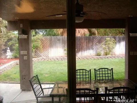 452 Red Robin Dr, Patterson, CA 95363 photo 10