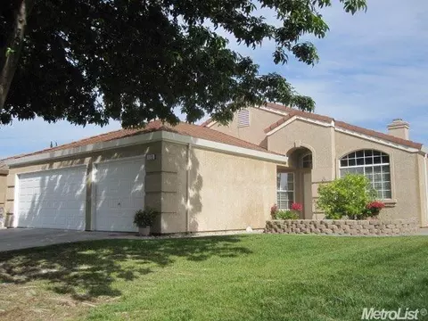 1715 Lavelle Smith Dr, Tracy, CA 95376 photo 1