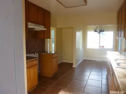 126 Pine St, Modesto, CA 95351 photo 12