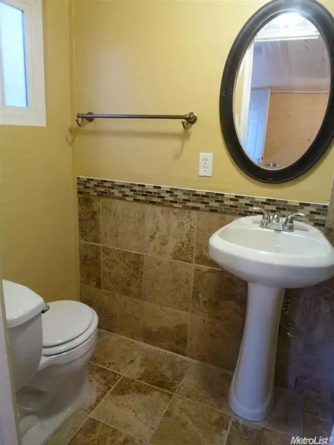 126 Pine St, Modesto, CA 95351 photo 18
