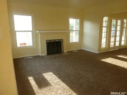 126 Pine St, Modesto, CA 95351 photo 5