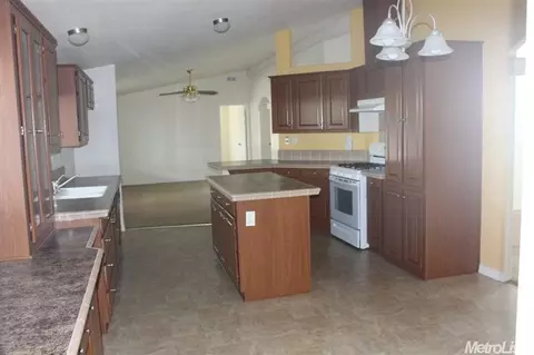 4313 Raider, Modesto, CA 95355 photo 4