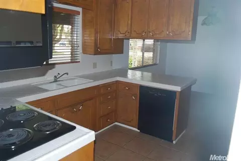 404 Grace Ave, Modesto, CA 95356 photo 3