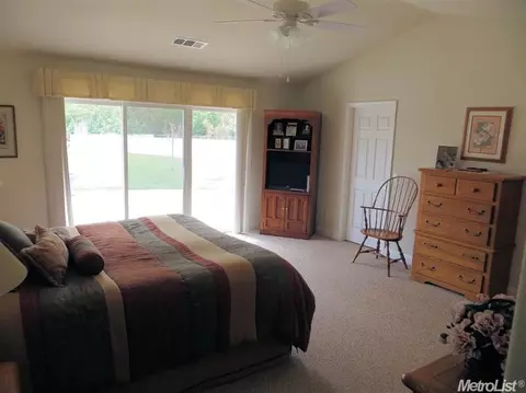 21096 E Rose Clover Ln, Linden, CA 95236 photo 11