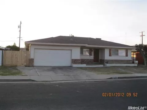 1635 Shirley St, Merced, CA 95341 photo 1