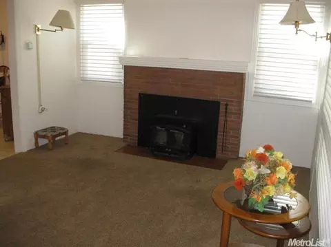 708 N School St, Lodi, CA 95240 photo 2