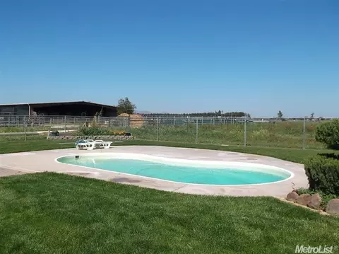 1455 Walnut Ave, Patterson, CA 95363 photo 9