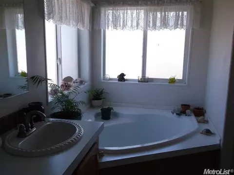 1455 Walnut Ave, Patterson, CA 95363 photo 5