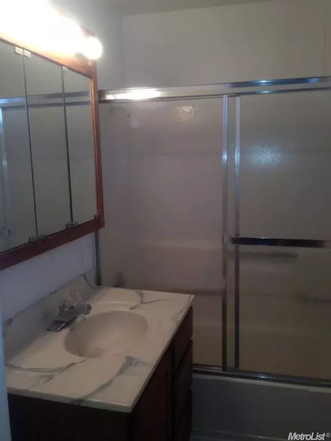 5667 7th St, Keyes, CA 95328 photo 6