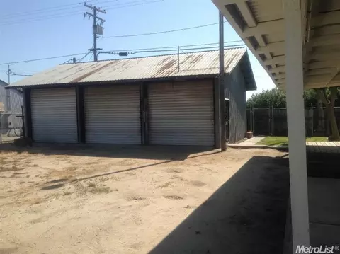 5667 7th St, Keyes, CA 95328 photo 2