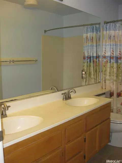 278 W Boesch Dr, Ripon, CA 95366 photo 7