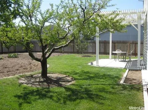 278 W Boesch Dr, Ripon, CA 95366 photo 8