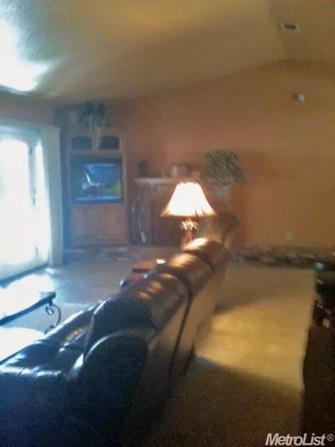 3632 Colonial Dr, Modesto, CA 95356 photo 11