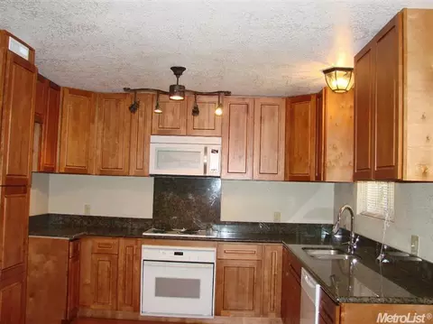 610 Simon St, Galt, CA 95632 photo 5