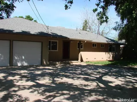 610 Simon St, Galt, CA 95632 photo 2