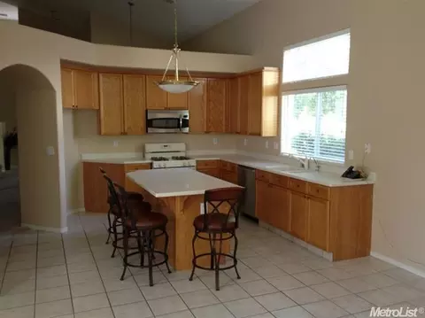 2120 Wimbledon Ct, Modesto, CA 95355 photo 5