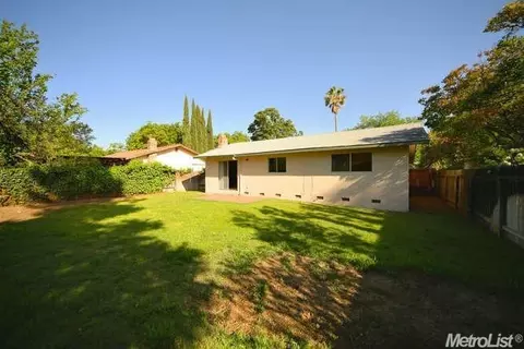 2762 Belmont Dr, Davis, CA 95618 photo 24