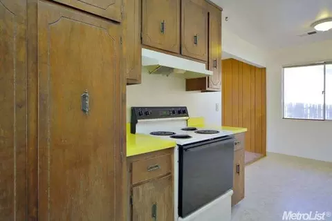 2762 Belmont Dr, Davis, CA 95618 photo 10