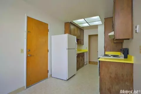 2762 Belmont Dr, Davis, CA 95618 photo 6