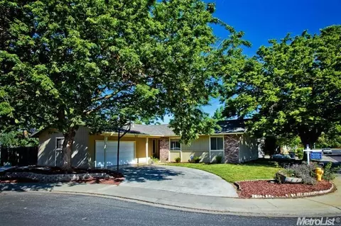 1309 Christopher Ct, Modesto, CA 95355 photo 2