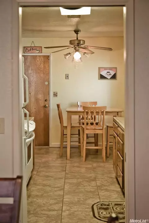 1309 Christopher Ct, Modesto, CA 95355 photo 9