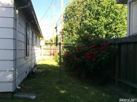 242 E Vine St, Lodi, CA 95240 photo 6