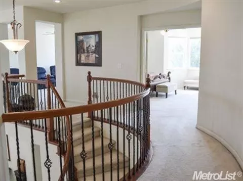 1065 Foxfire Dr, Manteca, CA 95337 photo 4