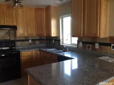 1 Lowe, Lodi, CA 95240 photo 7