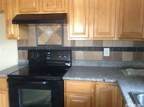 1 Lowe, Lodi, CA 95240 photo 8