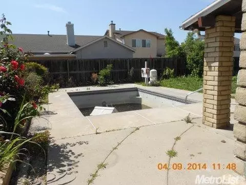 1824 Marcus Dr, Modesto, CA 95355 photo 2