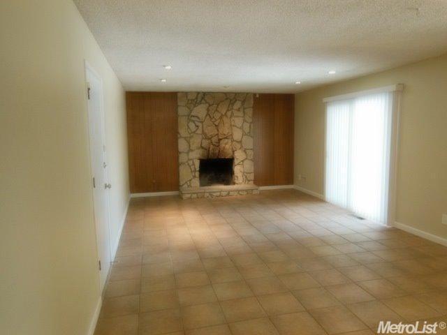 2240 E Canal Dr, Turlock, CA 95380 photo 4