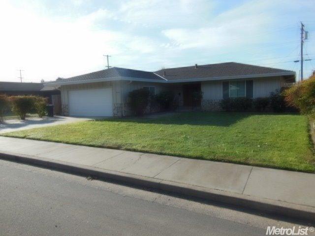 2240 E Canal Dr, Turlock, CA 95380 photo 1