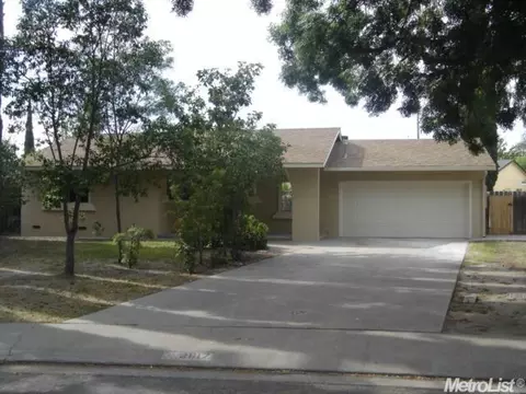 2817 Monte Bella Ct, Modesto, CA 95350 photo 2