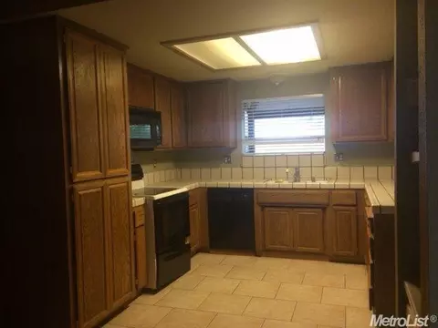 3424 Merrifield Ave, Modesto, CA 95356 photo 2