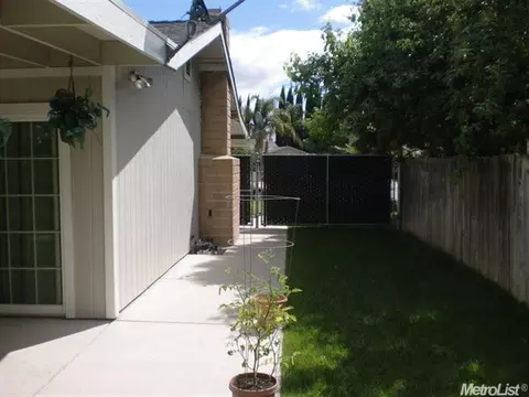 127 S Roxie, Ripon, CA 95366 photo 2