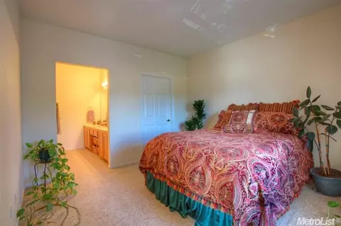 2810 Beachcomber East Dr, Rocklin, CA 95677 photo 5