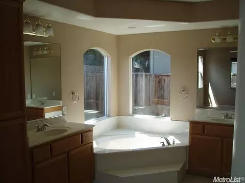 4008 Mount Pleasant Dr, Modesto, CA 95357 photo 13