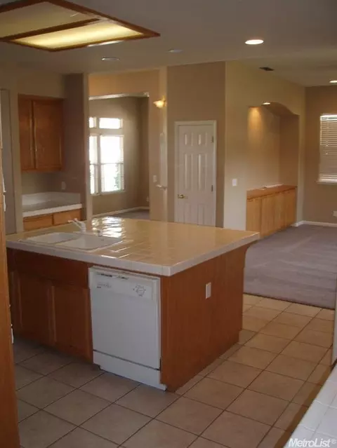 4008 Mount Pleasant Dr, Modesto, CA 95357 photo 5