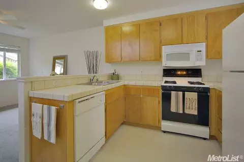 1707 Olympic #24, Davis, CA 95616 photo 4
