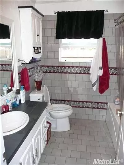 545 Castle St, Modesto, CA 95350 photo 7