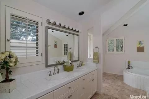 4712 Tree Shadow Pl, Fair Oaks, CA 95628 photo 17