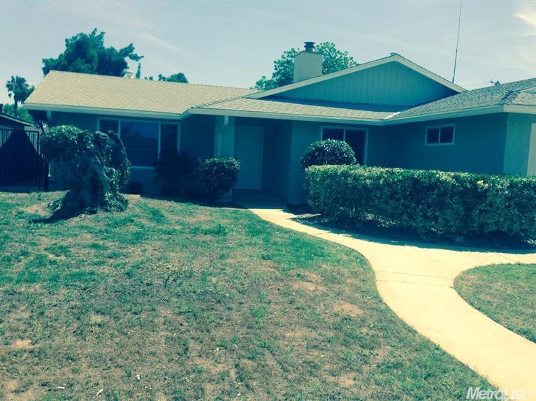 916 Winepress Ln, Modesto, CA 95351 photo 2