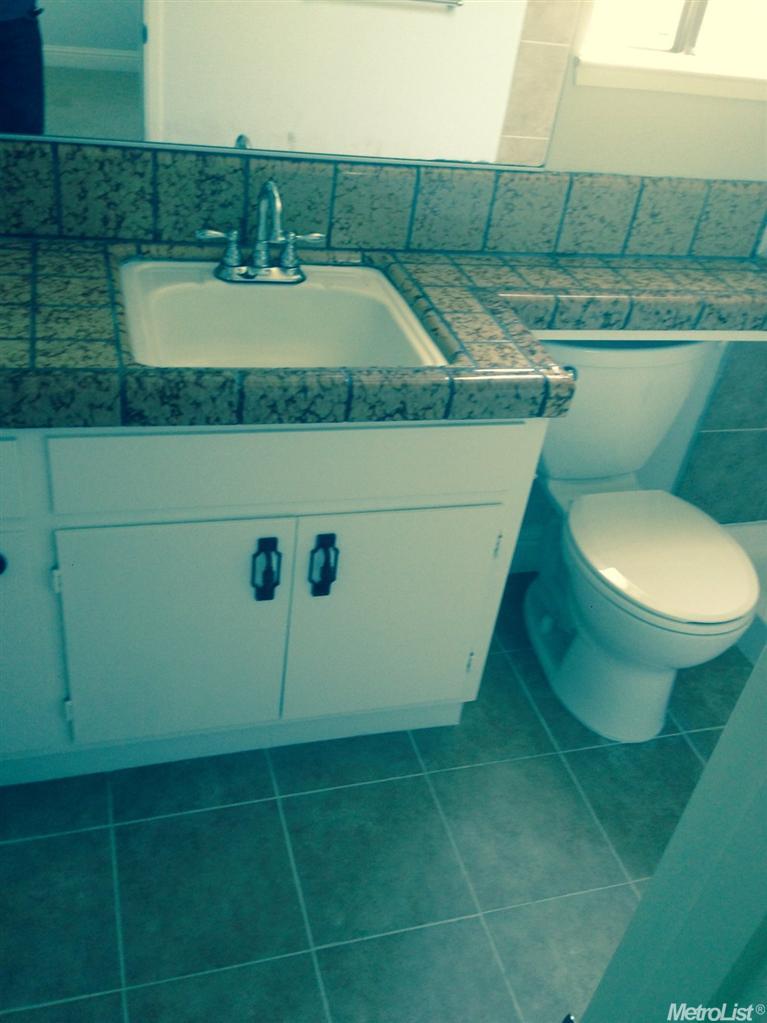 916 Winepress Ln, Modesto, CA 95351 photo 13