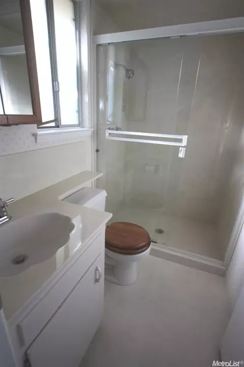 1405 W Rumble Rd, Modesto, CA 95350 photo 11