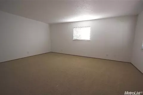 1405 W Rumble Rd, Modesto, CA 95350 photo 9