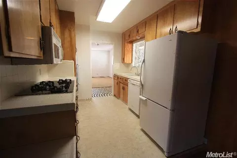 1405 W Rumble Rd, Modesto, CA 95350 photo 4