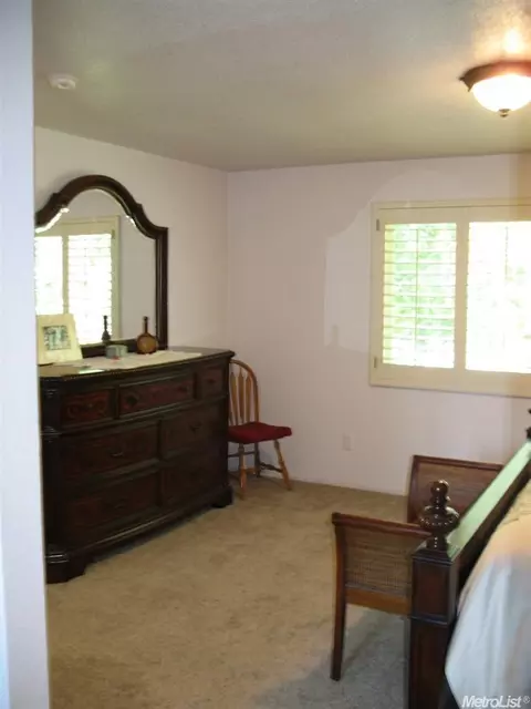 2104 Spring Oak Ct, Modesto, CA 95355 photo 5