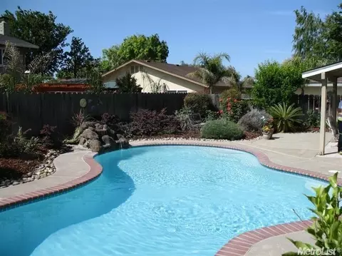 2104 Spring Oak Ct, Modesto, CA 95355 photo 1