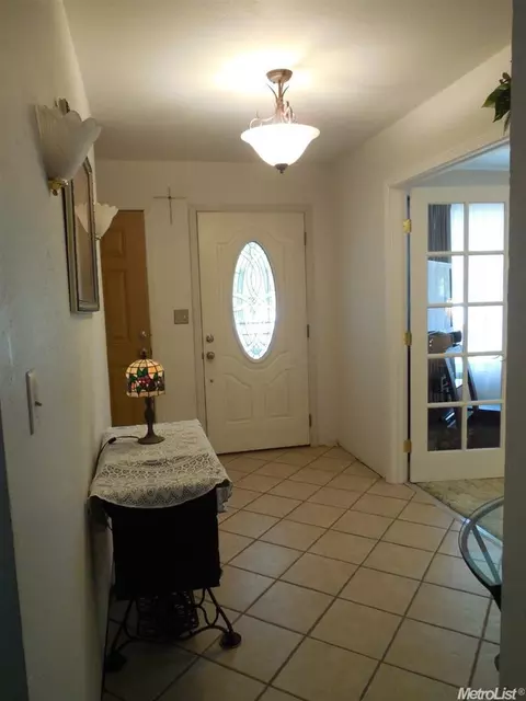 264 Grant Ct, Manteca, CA 95336 photo 9